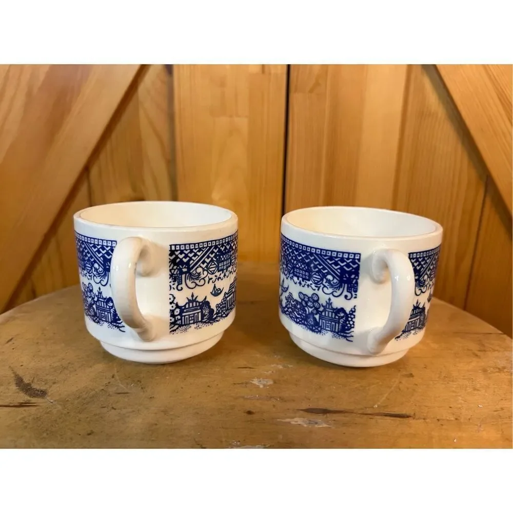 Set of 2 Vintage Blue Willow Coffee Tea Cups Mugs Made In USA 2 3/4
